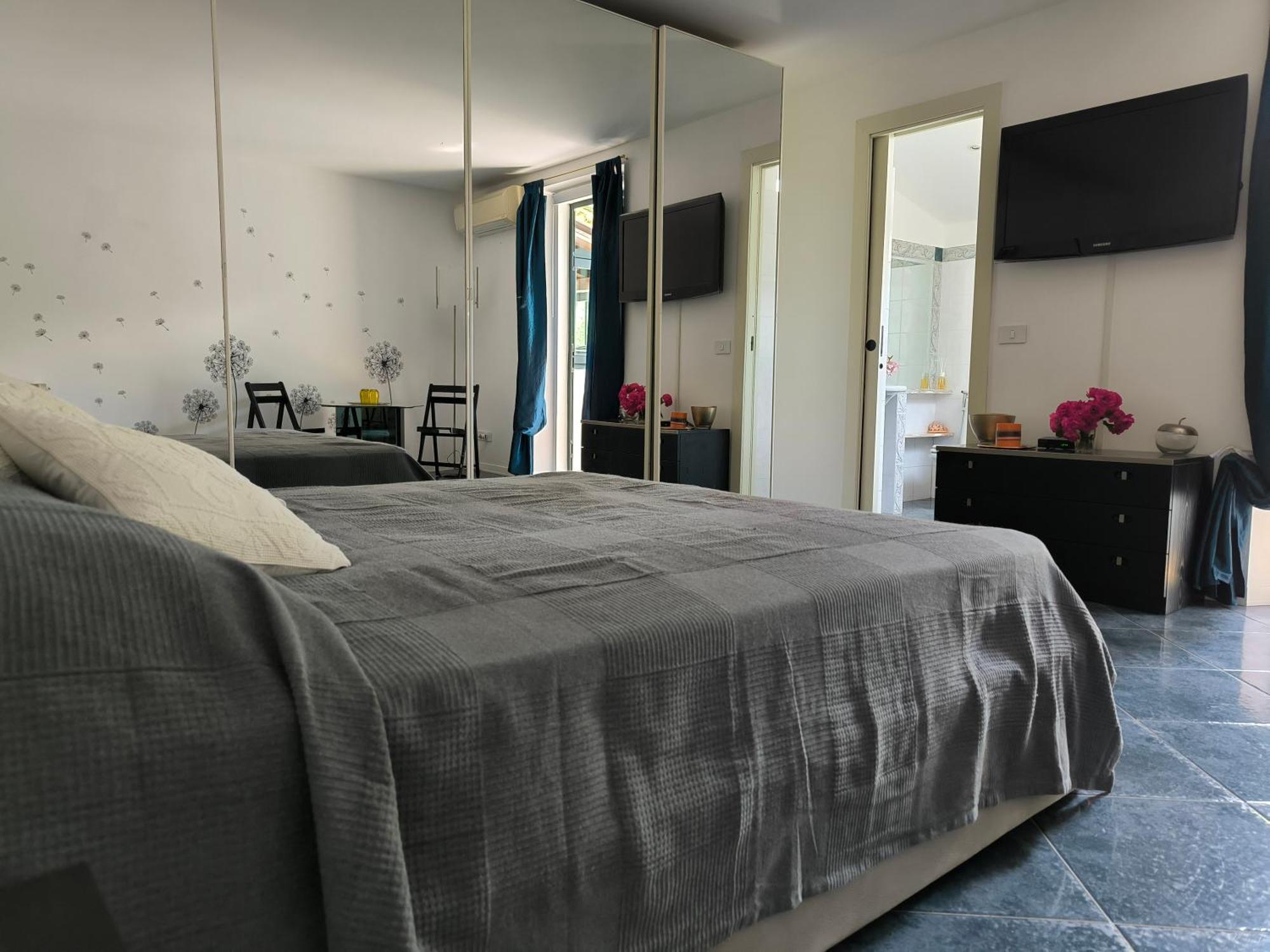 Versilia - Pietrasanta - Le Colmate Guesthouse Tonfano Bagian luar foto