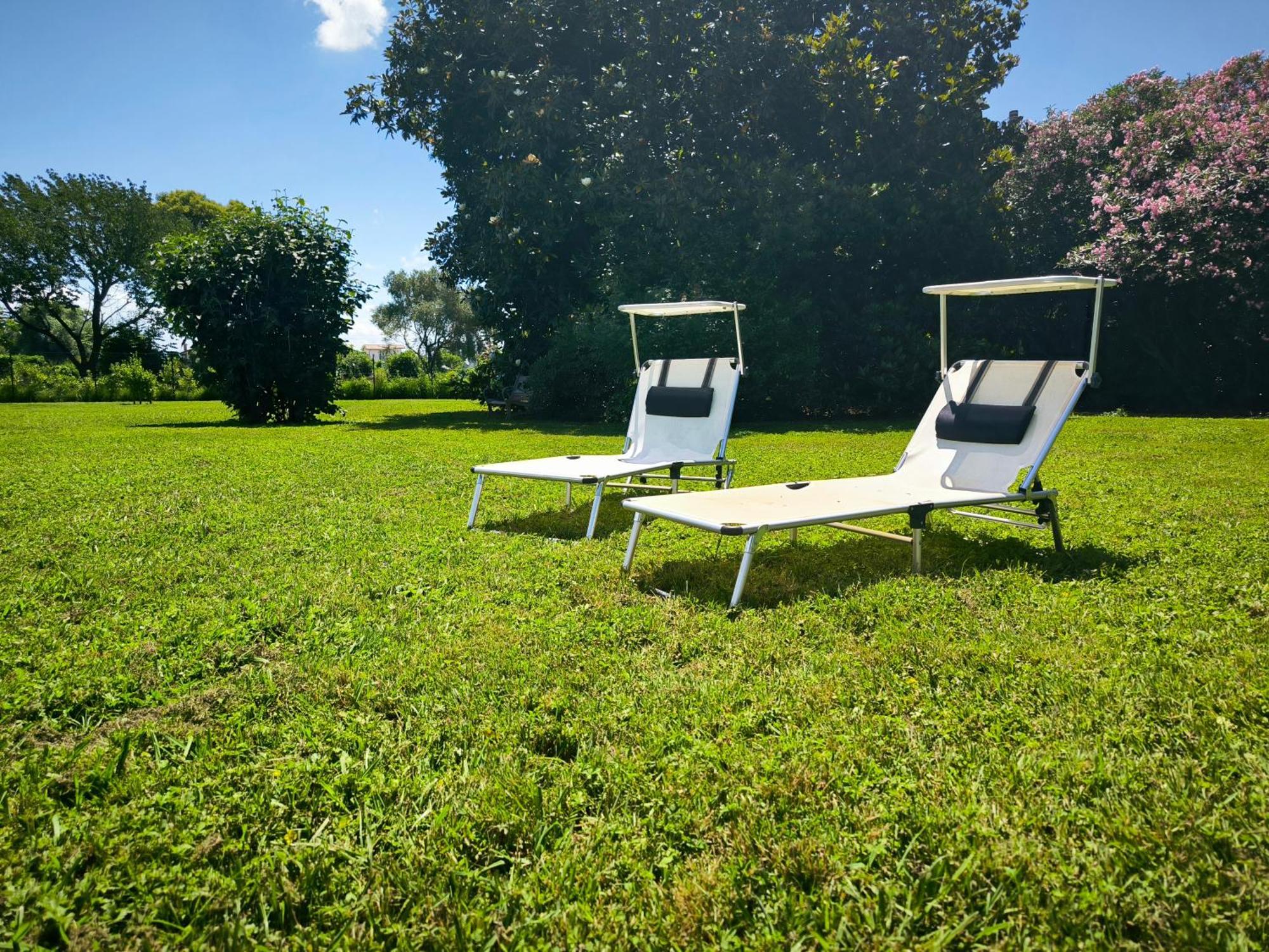 Versilia - Pietrasanta - Le Colmate Guesthouse Tonfano Bagian luar foto