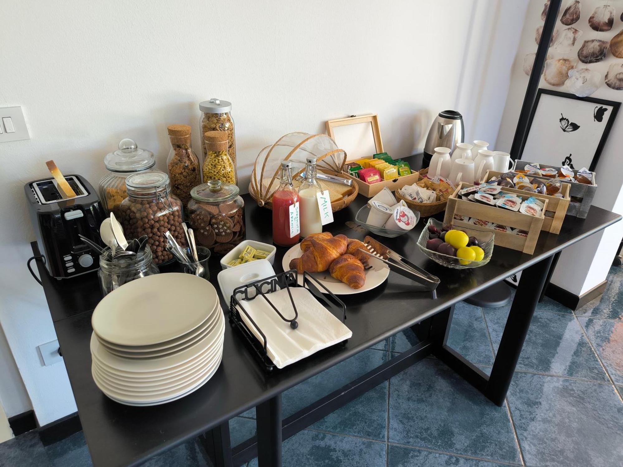 Versilia - Pietrasanta - Le Colmate Guesthouse Tonfano Bagian luar foto
